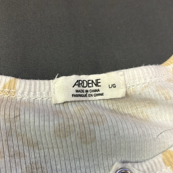 Ardene’s Top - Picture 2 of 2